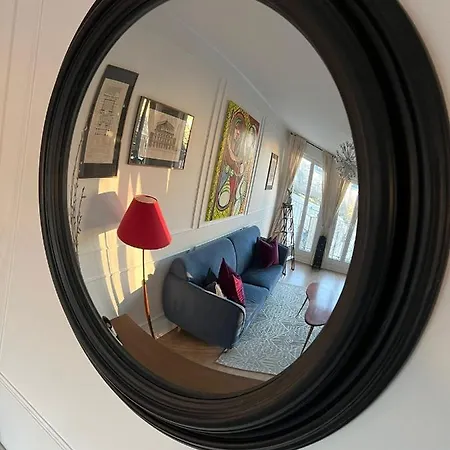 The Peregrines Nest Reims