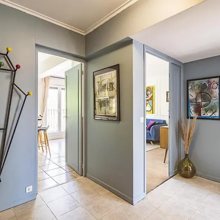 The Peregrines Nest *