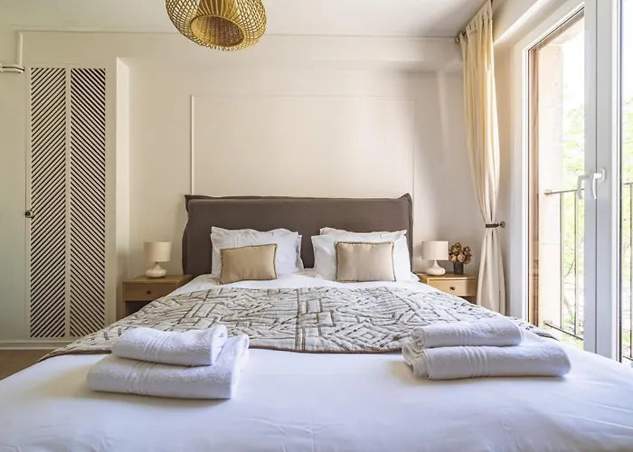 The Peregrines Nest Reims